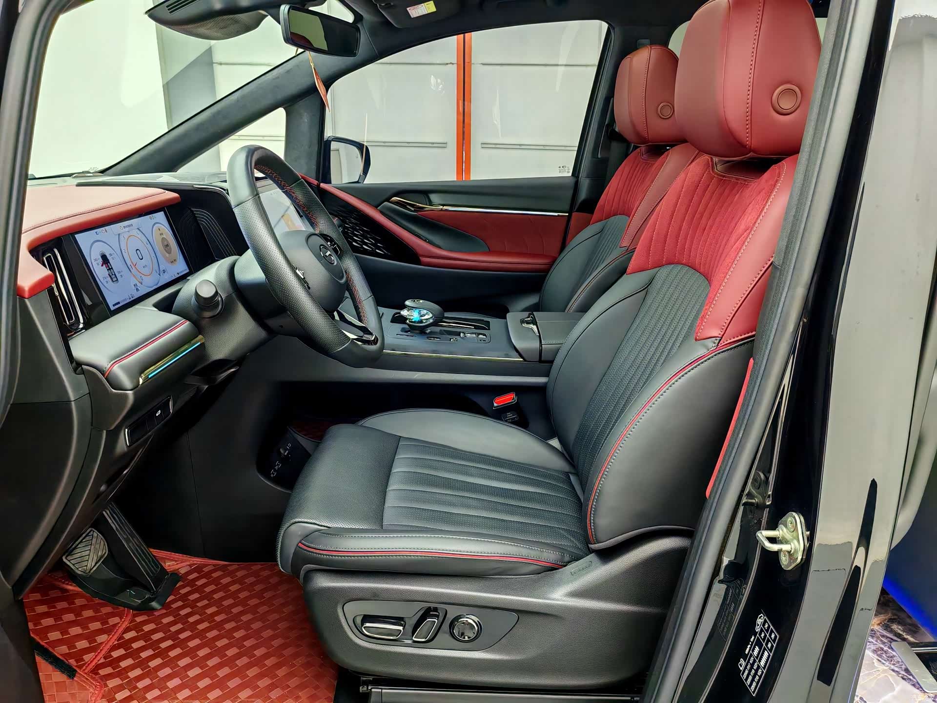 Trumpchi M8, 2023 все фото