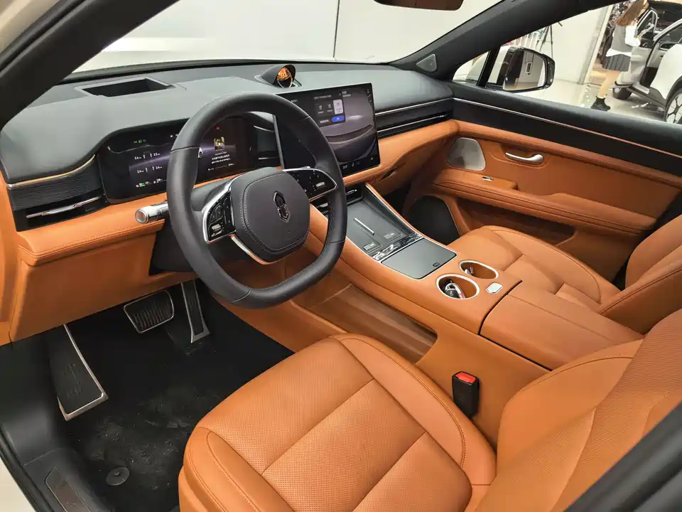 AITO Ask the world M5