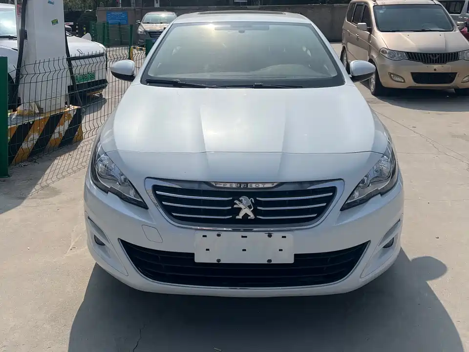 Peugeot 408