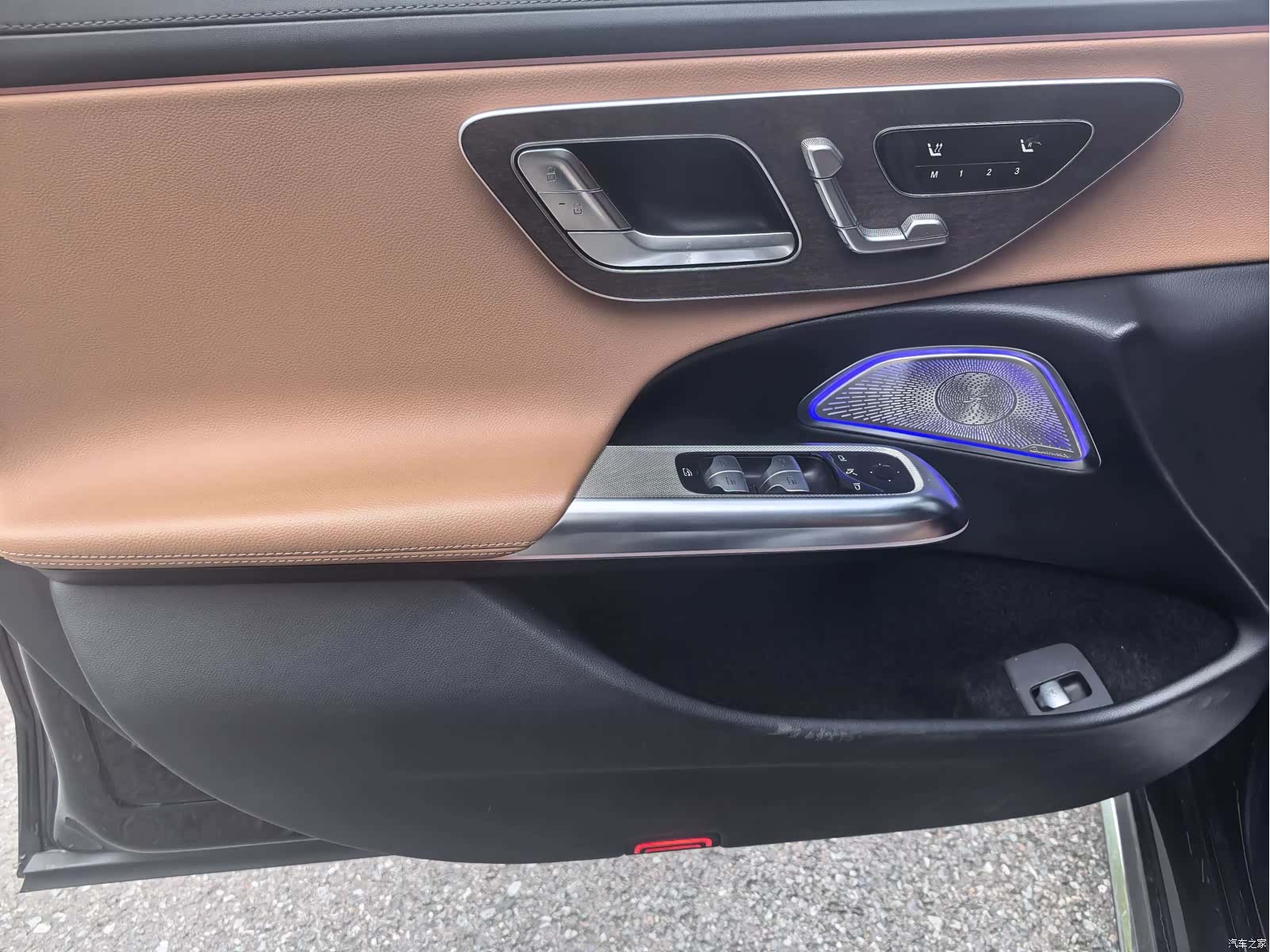 Mercedes-Benz E-Class, 2024 4