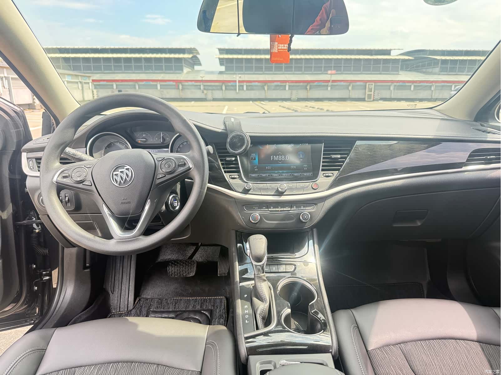 Buick Verano, 2018 4