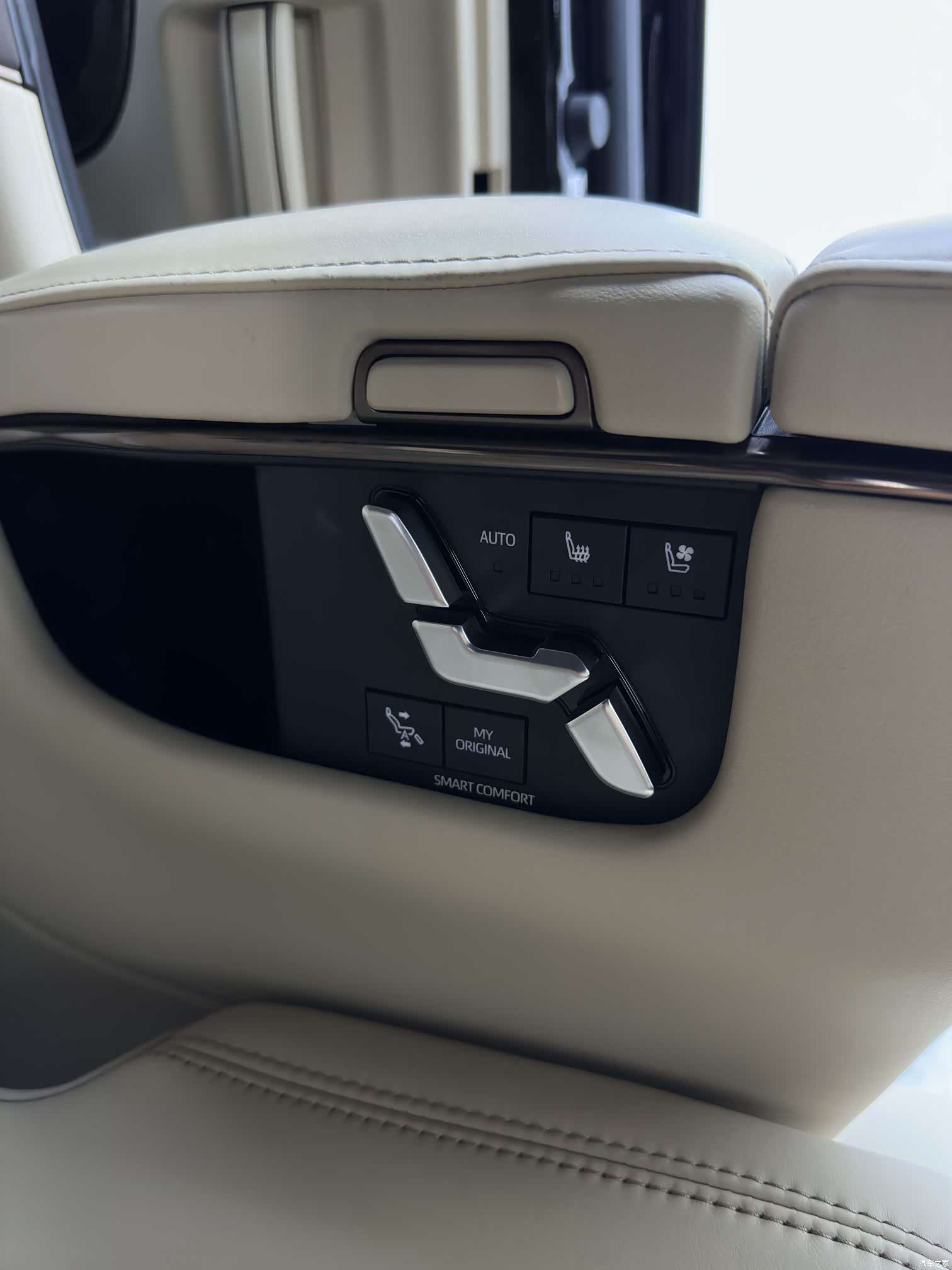 Toyota Alphard, 2024 24
