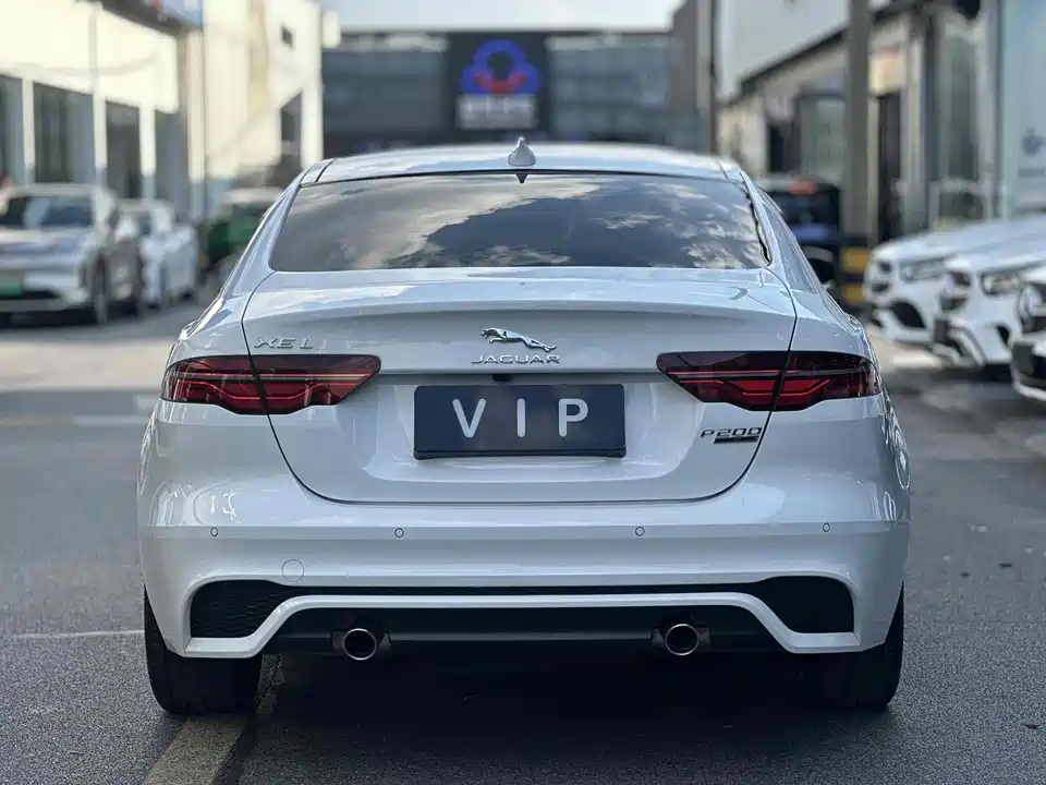 Jaguar XEL