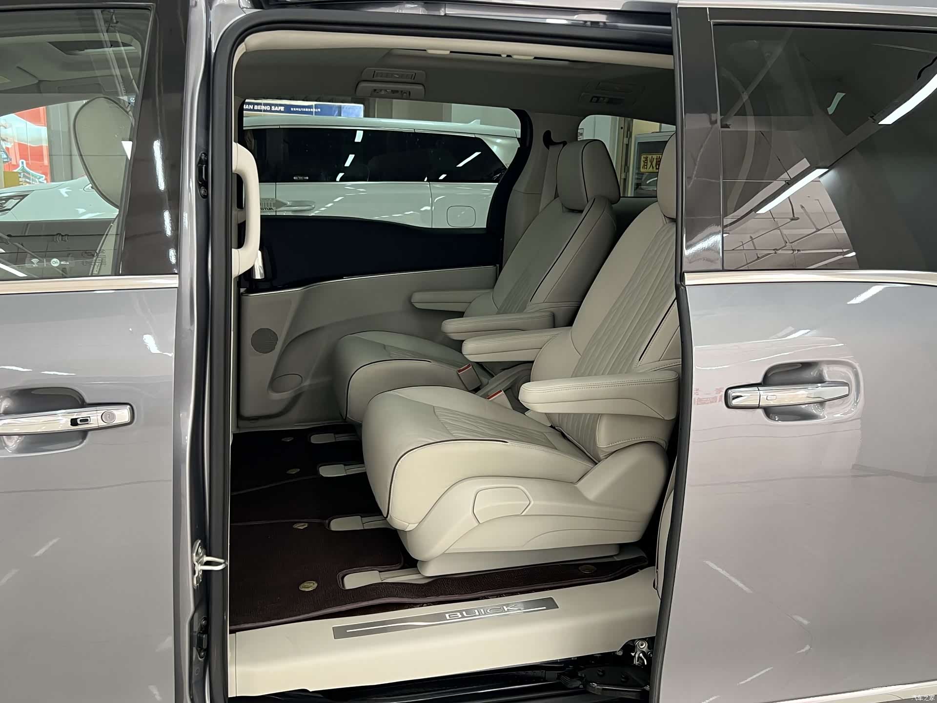 Buick GL8, 2022 13