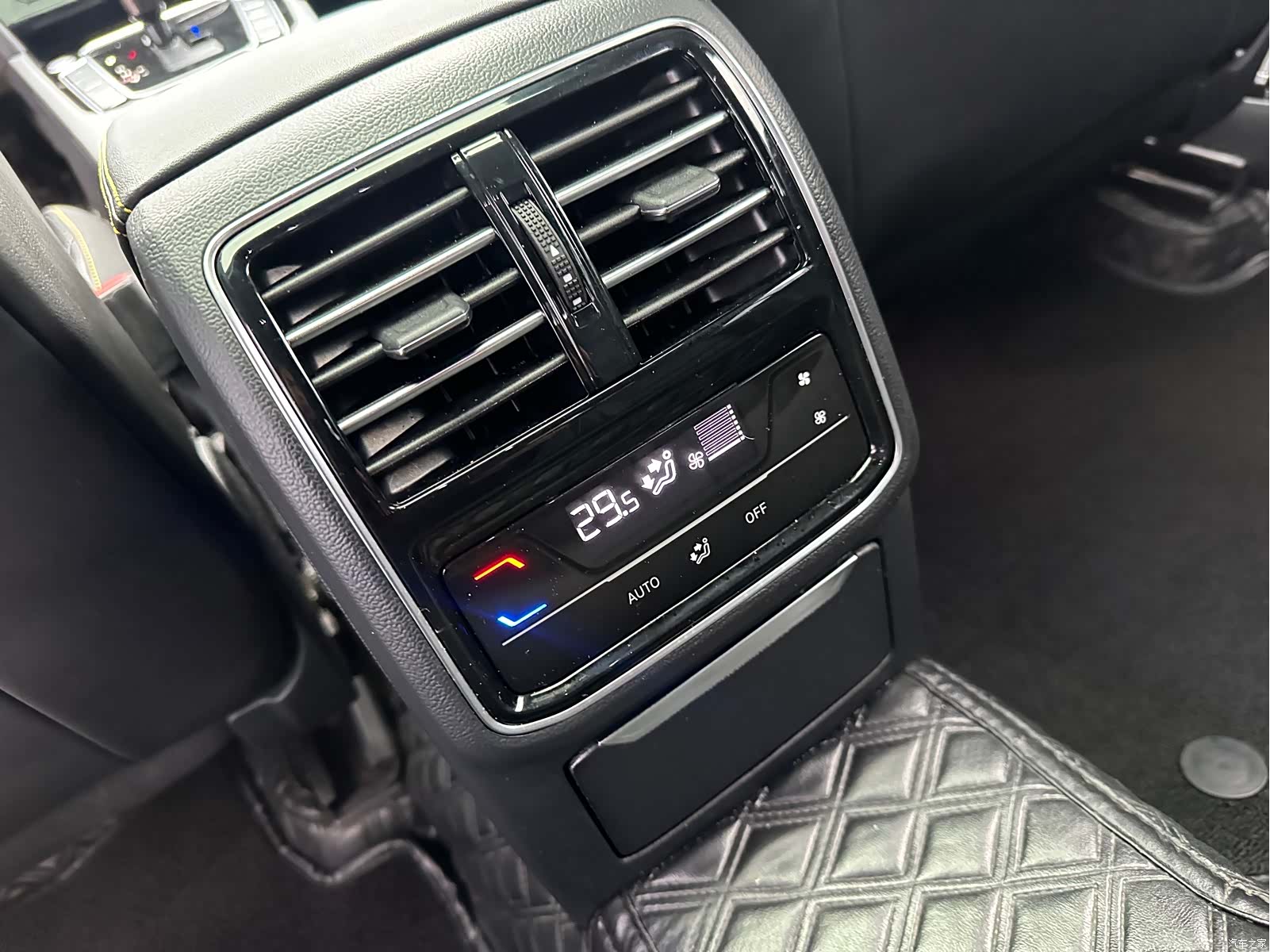 Volkswagen CC, 2024 10