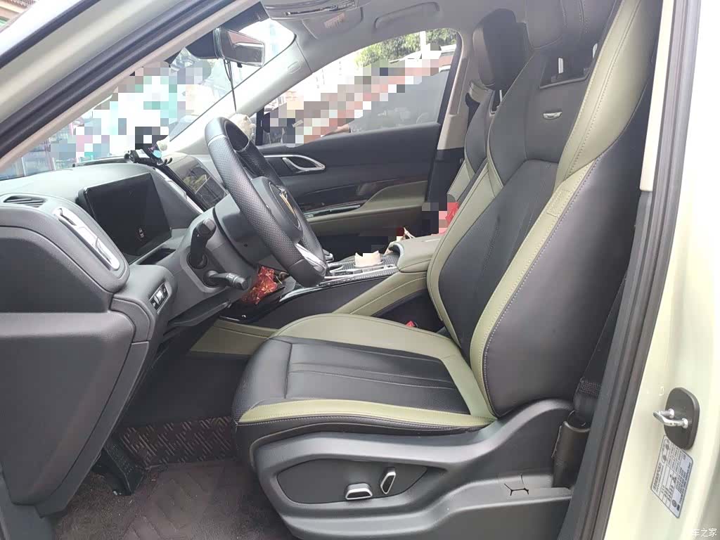 Hongqi HS3, 2023 8