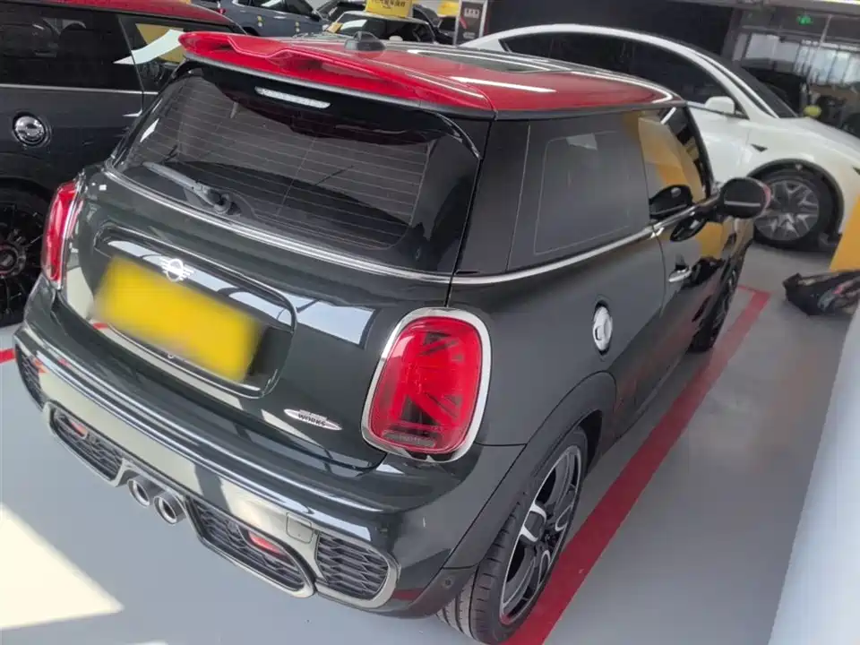 MINI JCW
