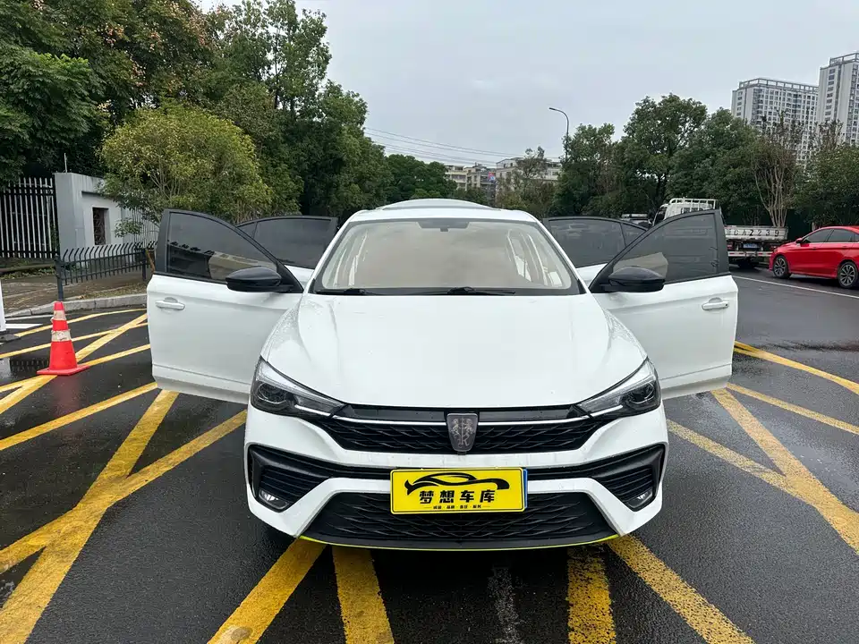 Roewe i5