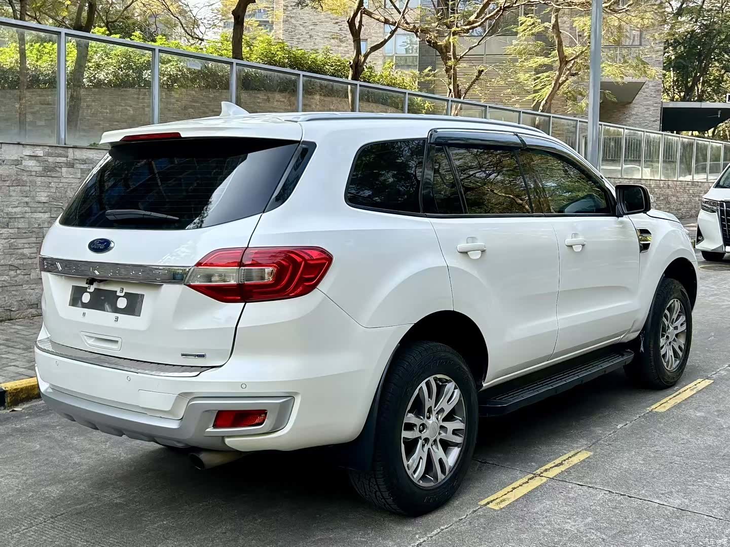 Ford 5, 2017 8