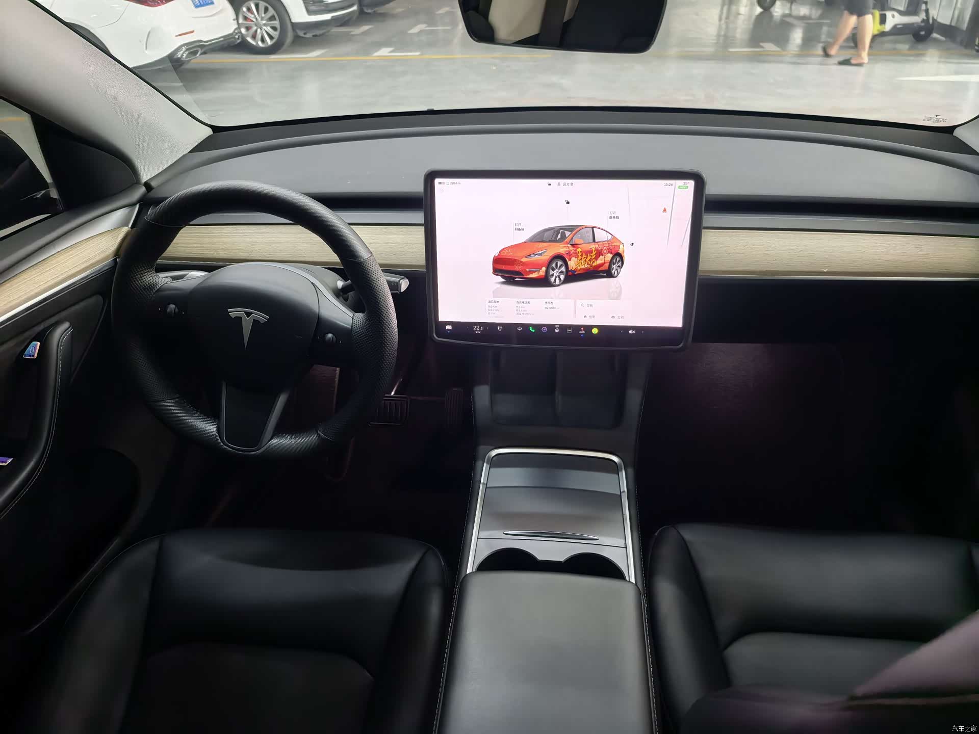 Tesla Model Y, 2023 17