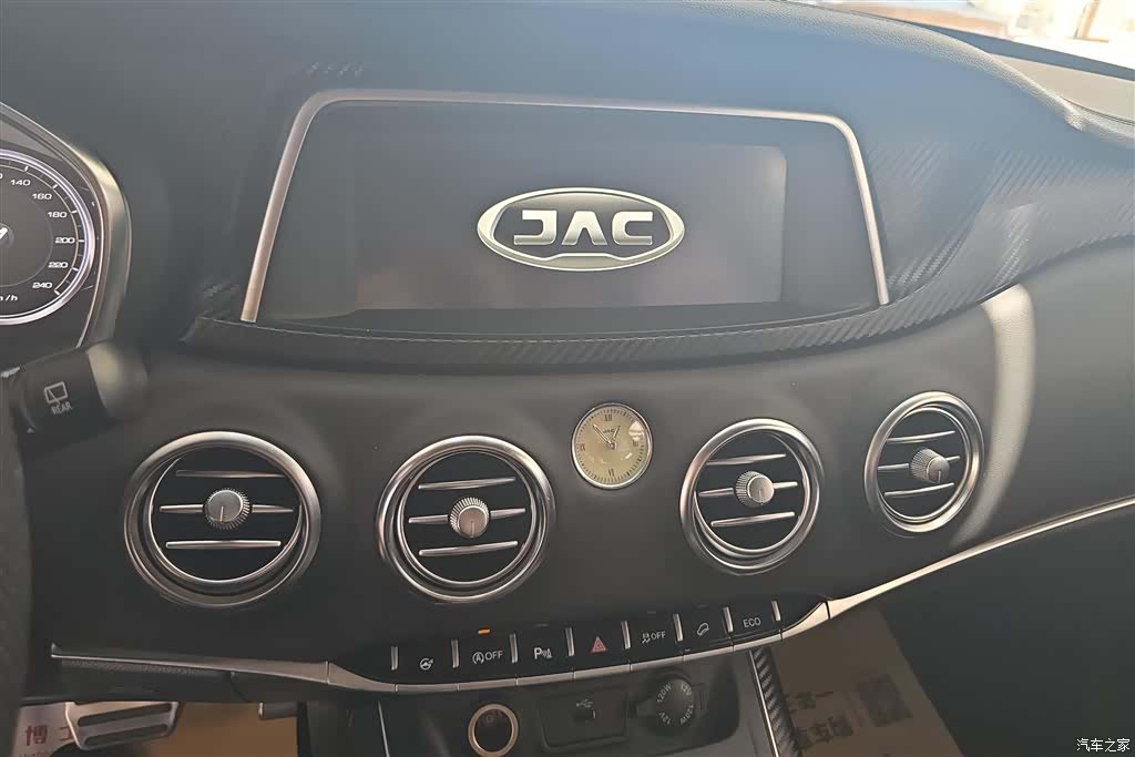 JAC S7, 2017 13