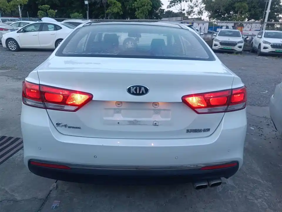Kia K4