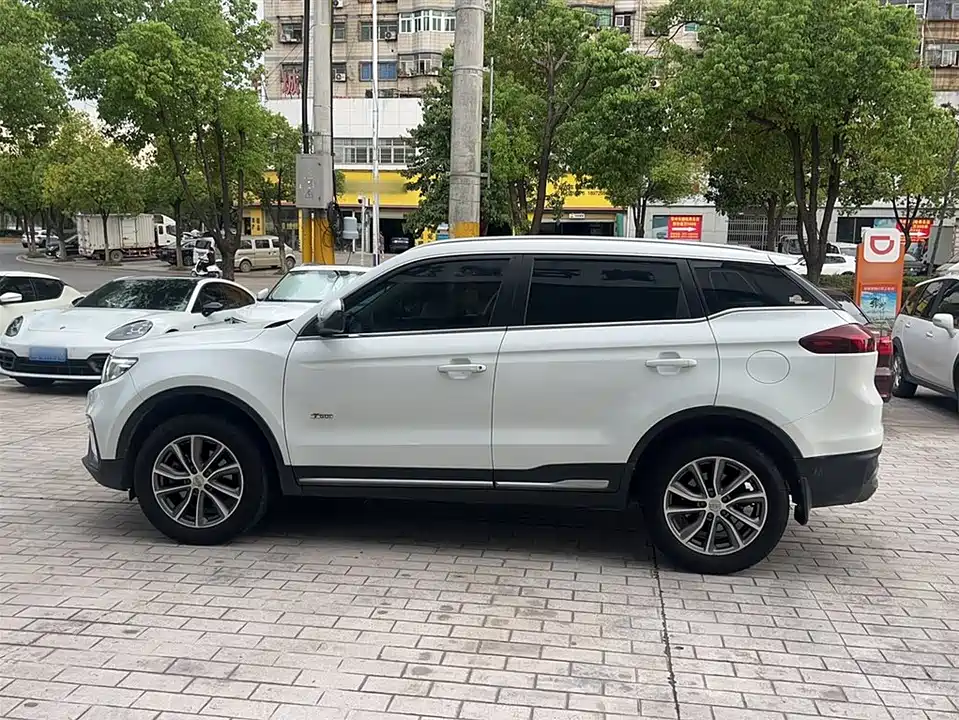 Geely Atlas