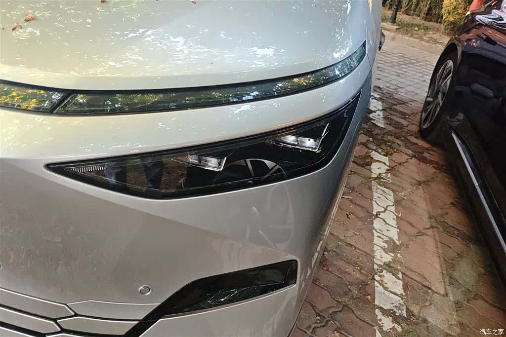 Xpeng X9, 2024 все фото
