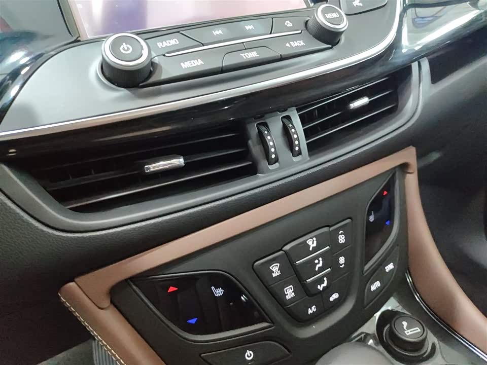 Buick Angkewei Plus Buick Angkewei Plus