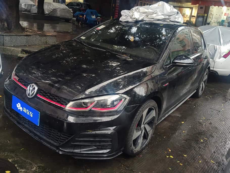 Volkswagen Golf GTI