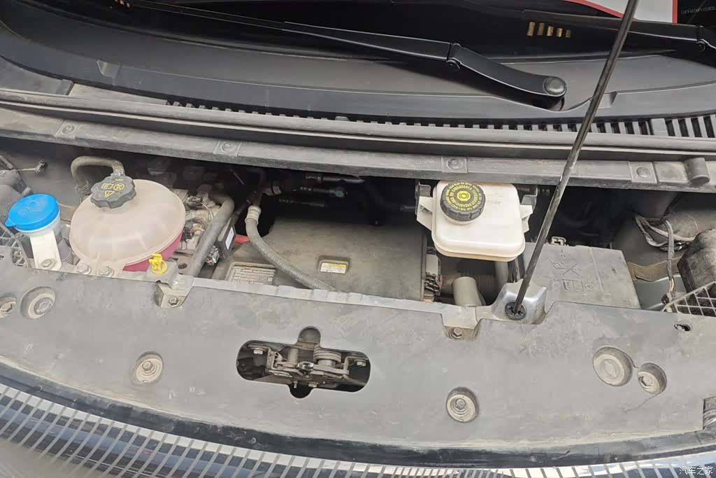 BYD Dolphin, 2023 10
