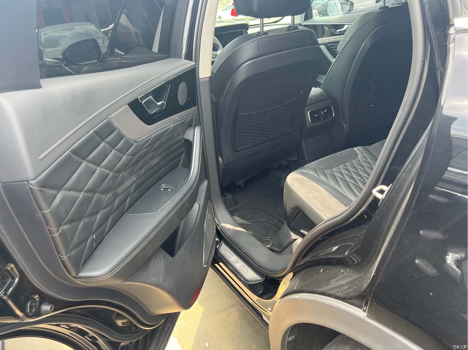 Hongqi HS5, 2019 7