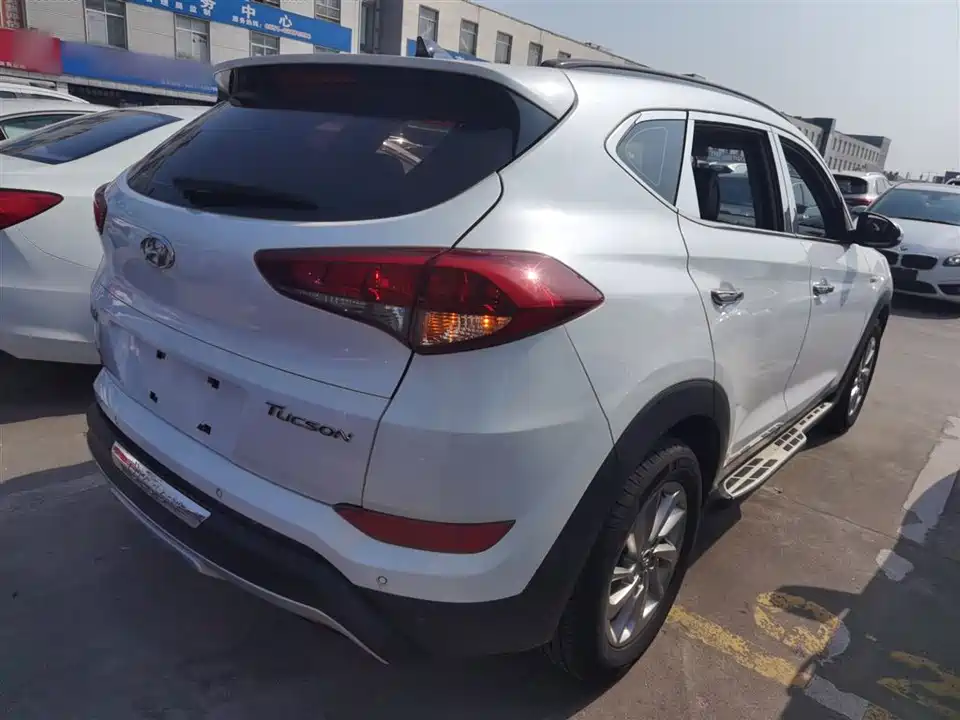 Hyundai Tucson
