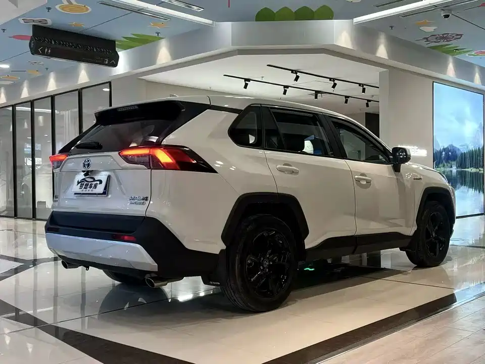 Toyota RAV4 Rongfang