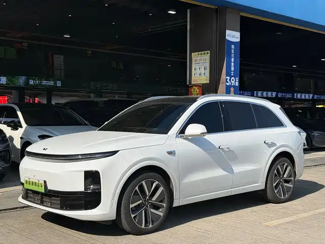 Li Auto L6 2024 — купить из Китая под заказ