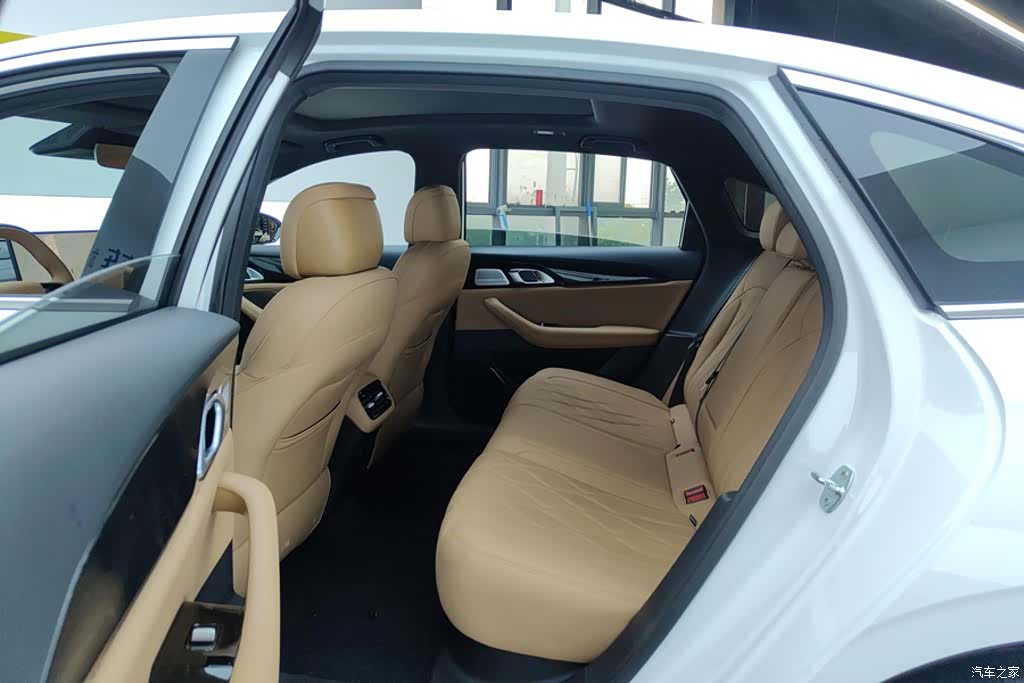 Geely A7, 2025 11