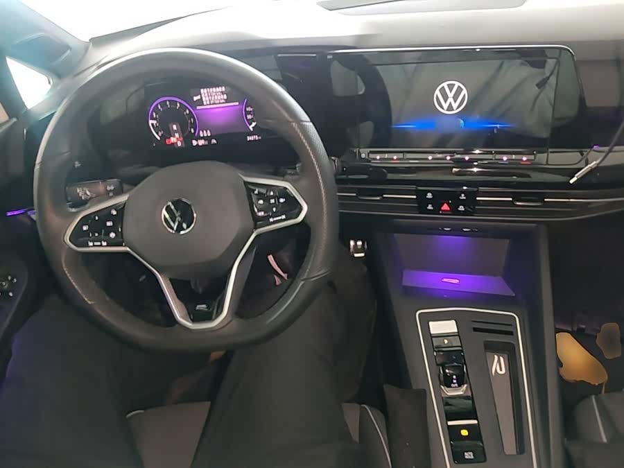 Volkswagen Golf 2024, фото 9