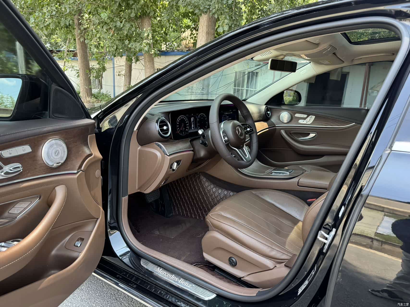 Mercedes-Benz E-Class, 2019 4
