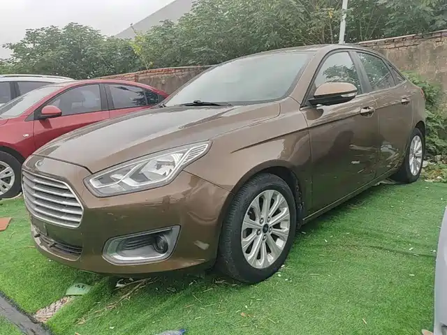Ford Focus 2015 — купить из Китая под заказ