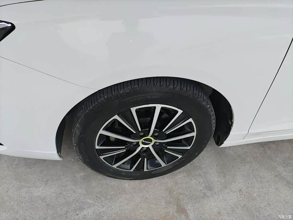 Roewe i5, 2021 23