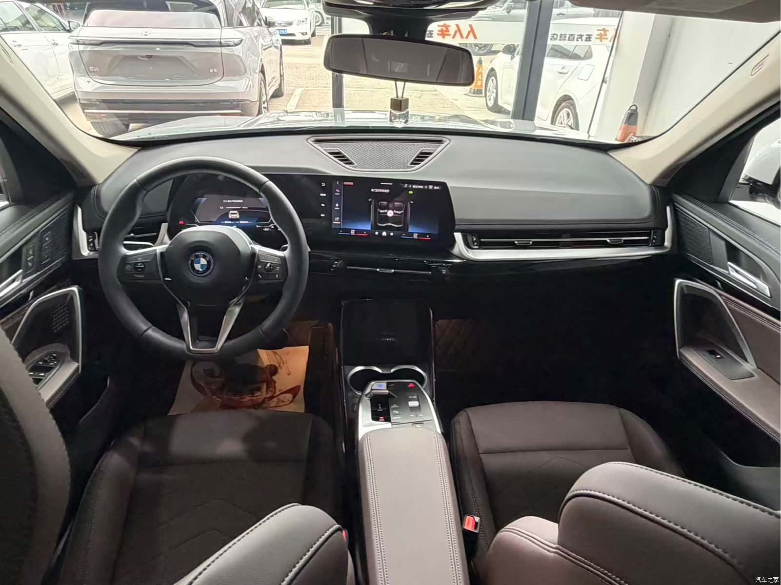 BMW iX1, 2025 17