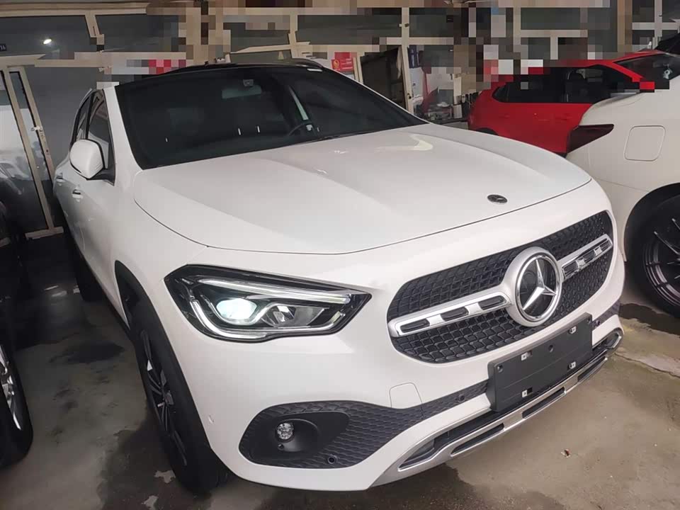 Mercedes-Benz GLA
