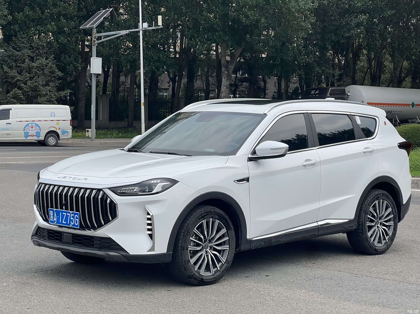 Jetour X70, 2023 1