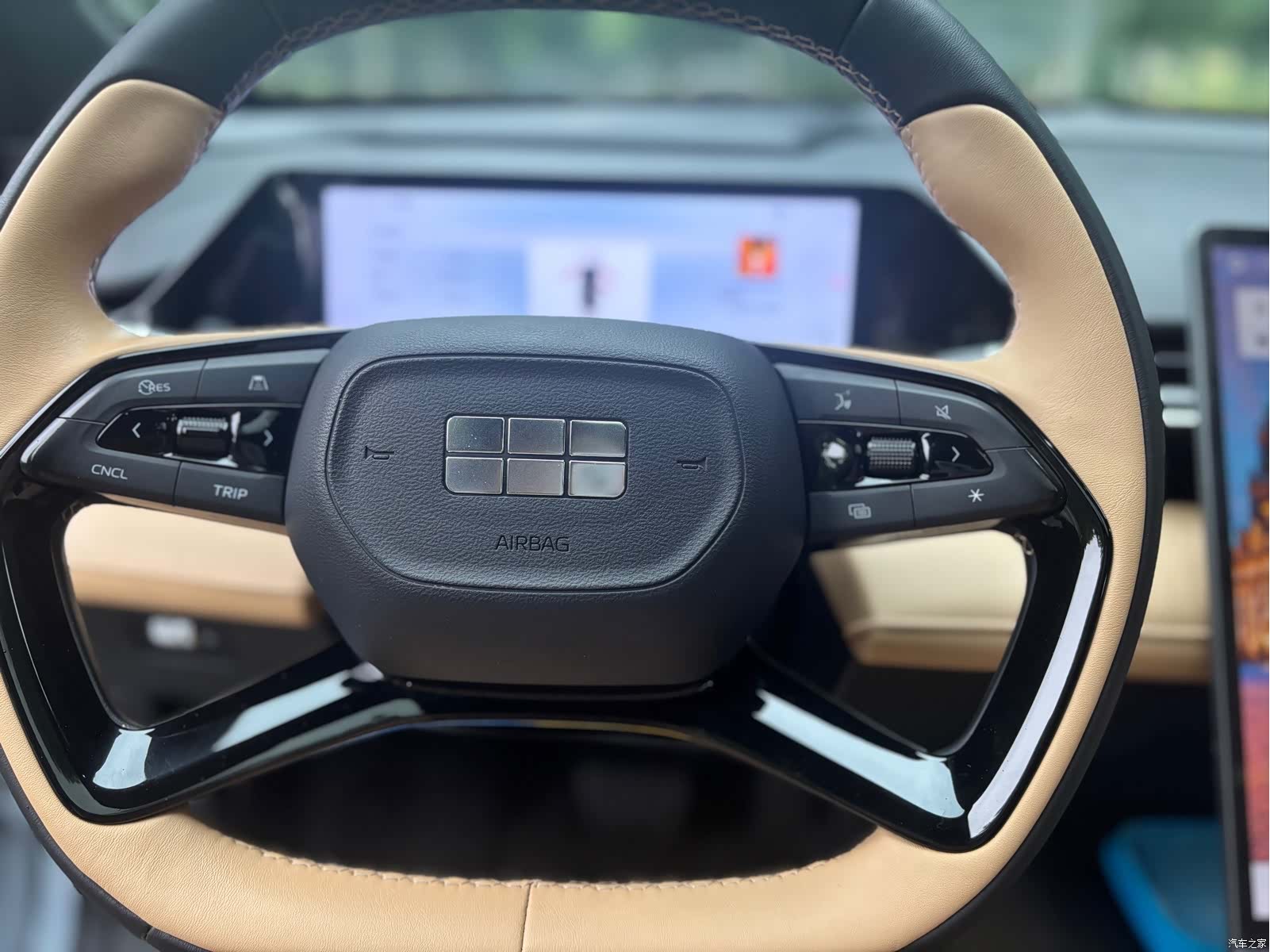 Geely Galaxy L6, 2024 12