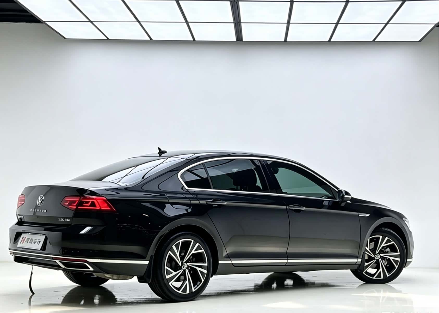 Volkswagen Magotan, 2022 3