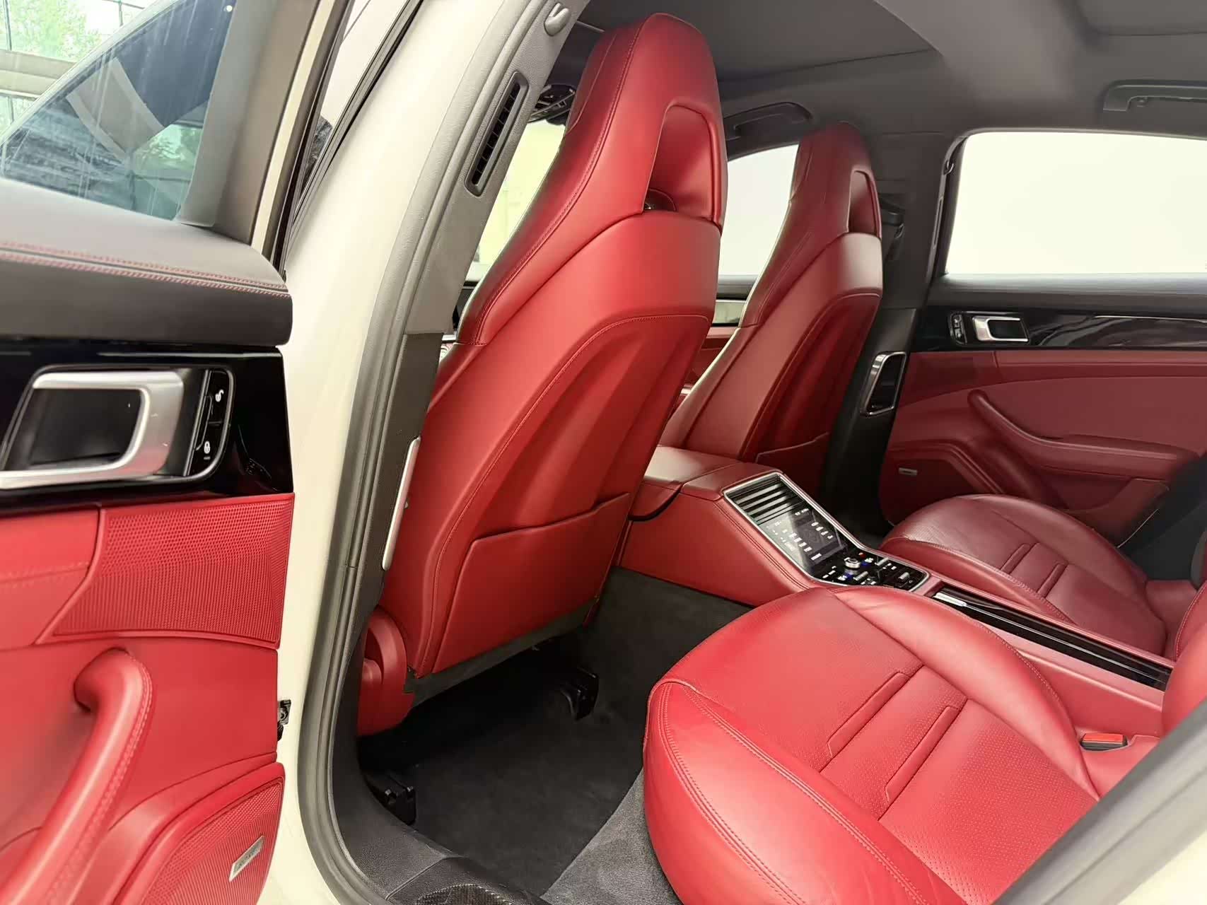 Porsche Panamera, 2019 все фото