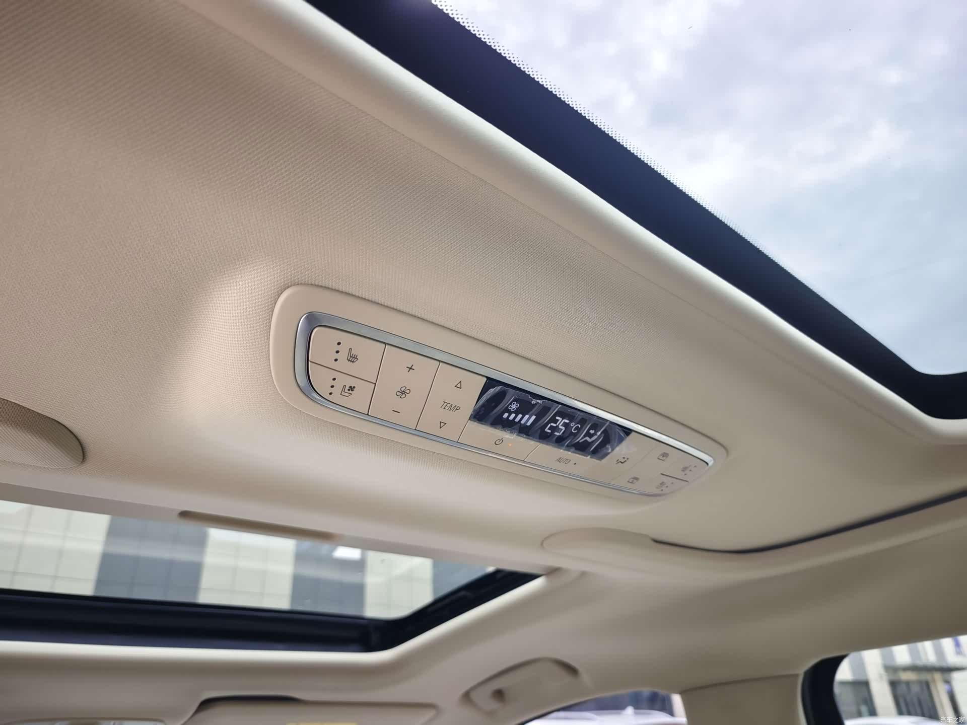 Buick GL8, 2022 18
