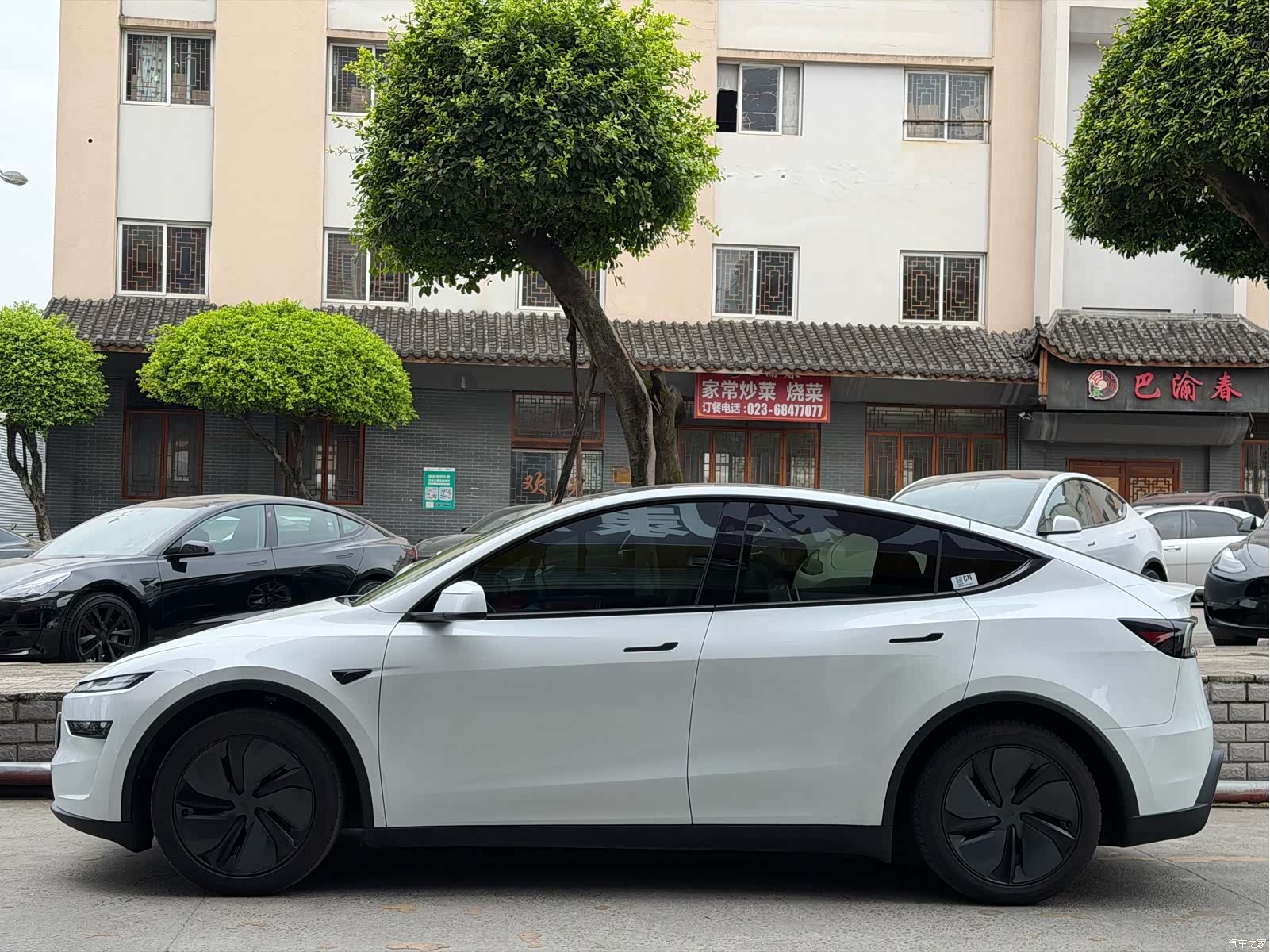 Tesla Model Y, 2025 3