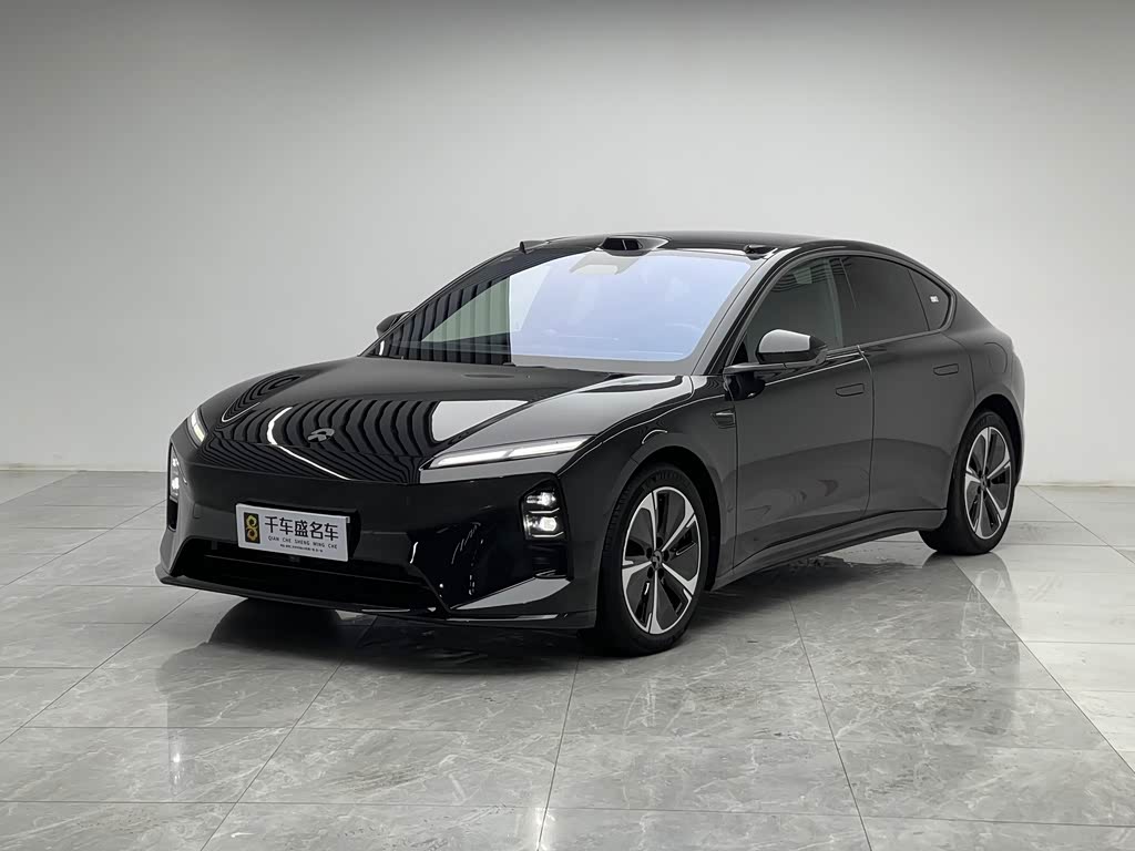 NIO ET5