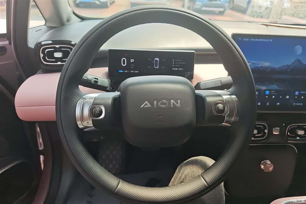 Aion UT, 2025 15