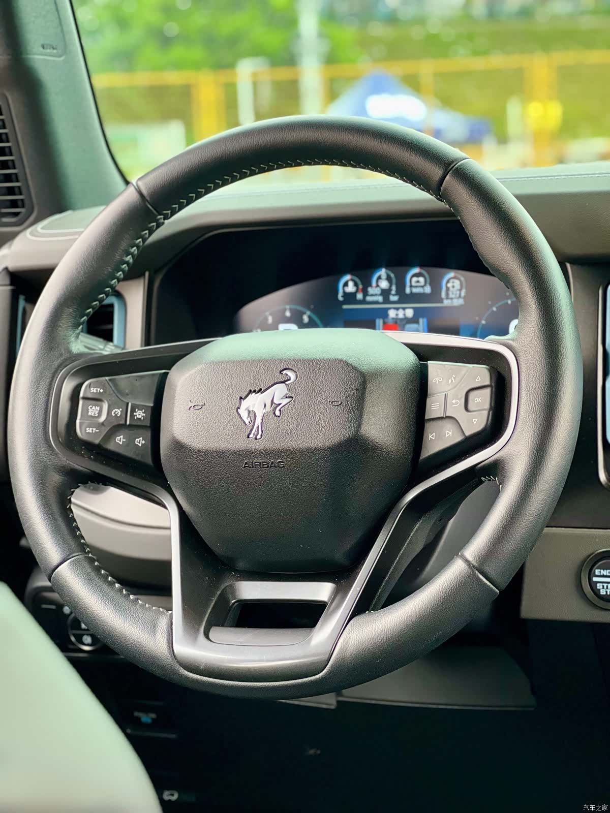 Ford Bronco, 2025 14