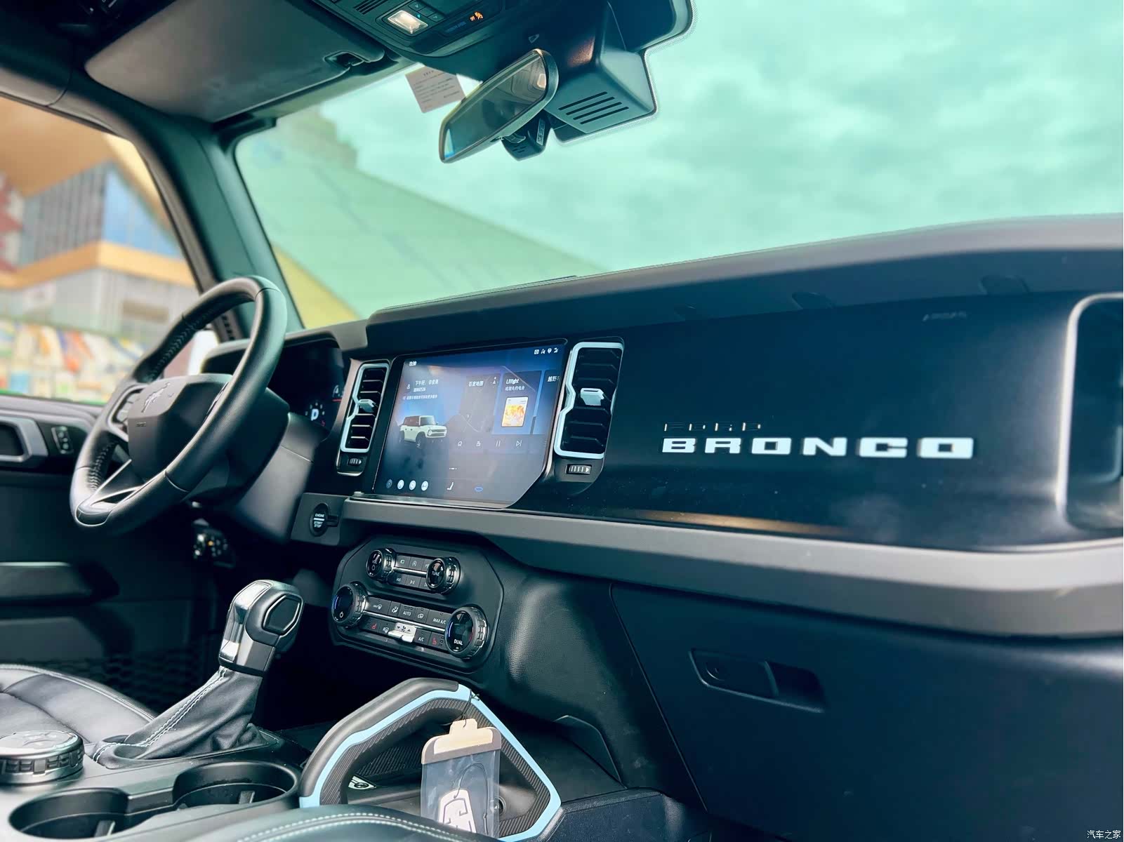 Ford Bronco, 2025 20
