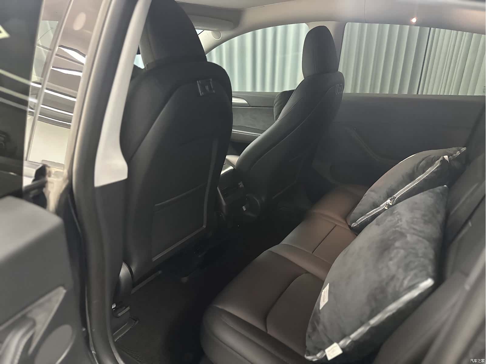 Tesla Model Y, 2024 все фото