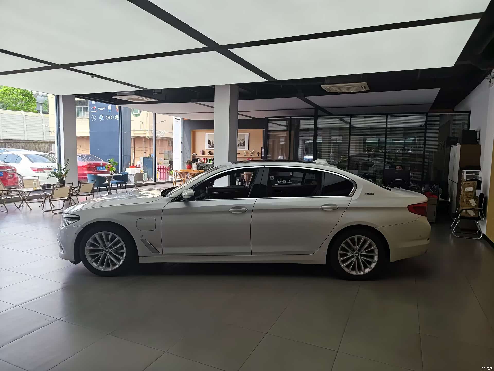 BMW 5 Series, 2019 4
