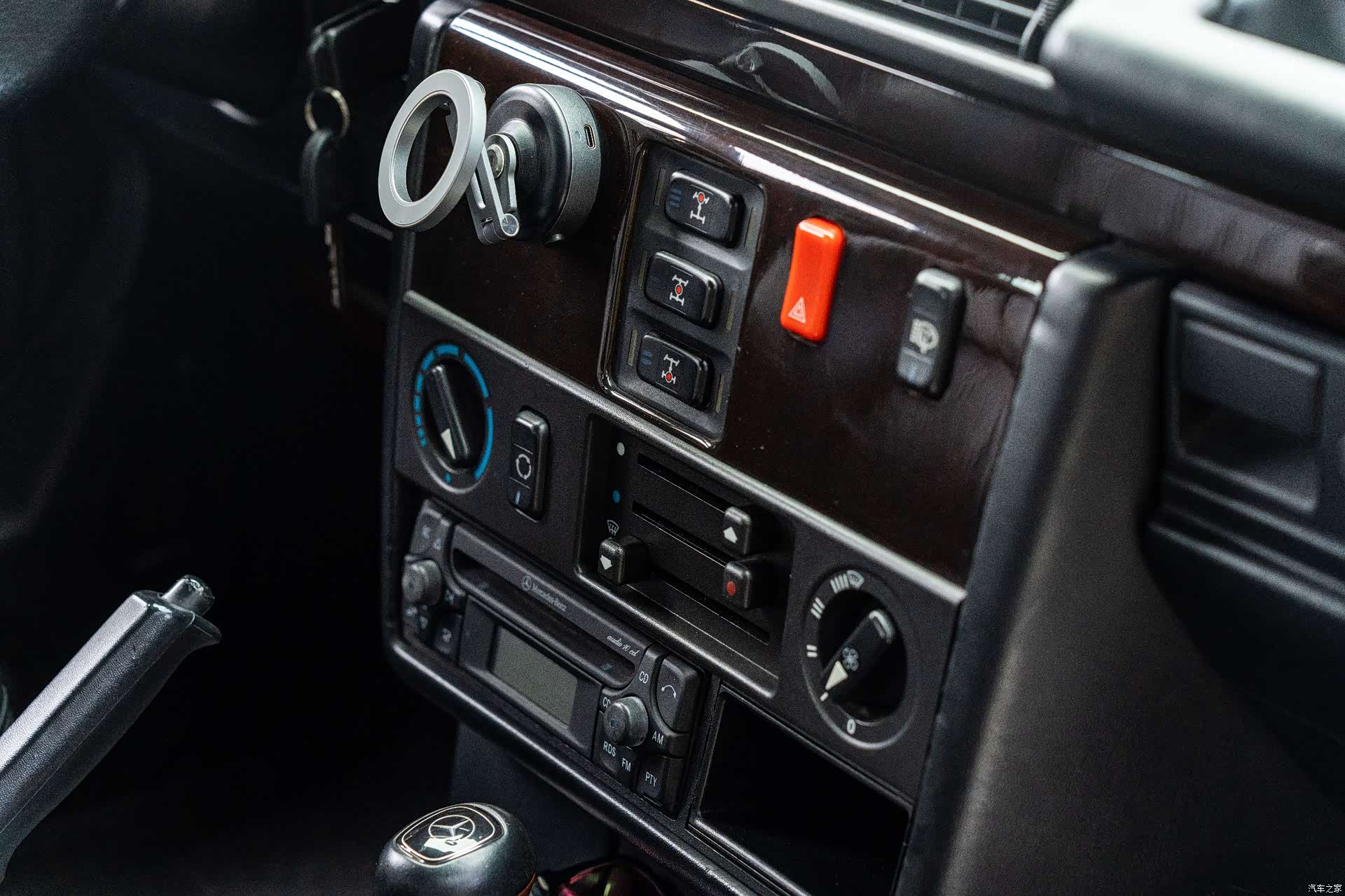 Mercedes-Benz G-Class, 1999 11