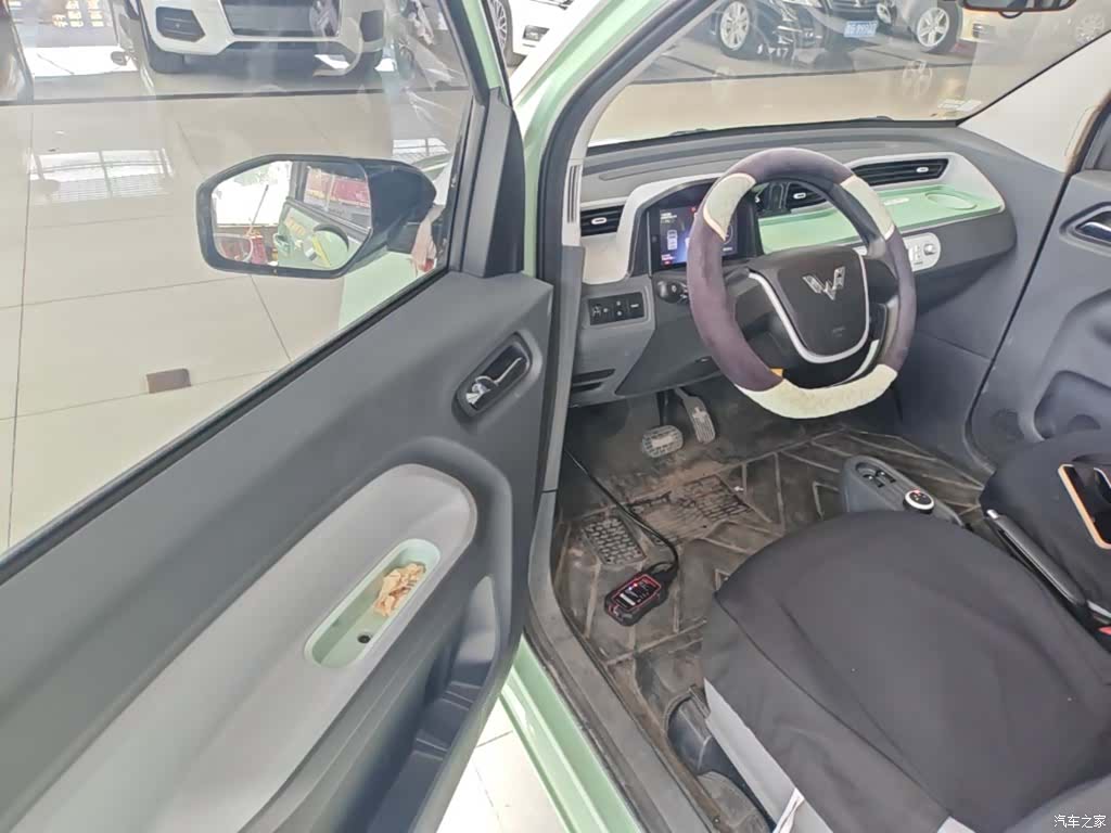 Wuling MINIEV, 2021 12