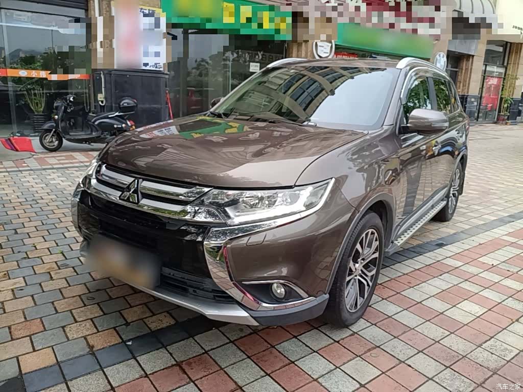 Mitsubishi Outlander, 2017 1
