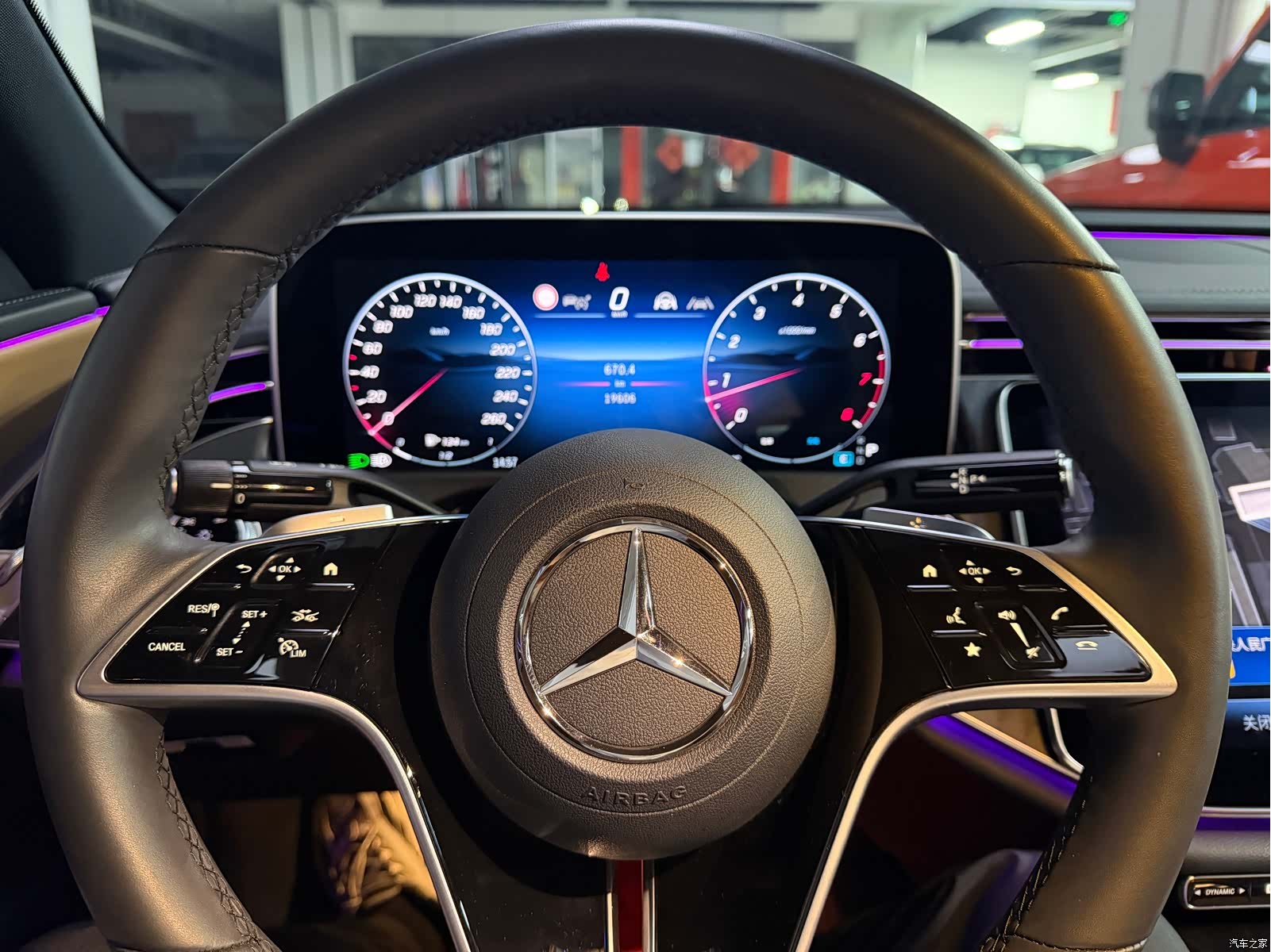 Mercedes-Benz E-Class, 2024 18