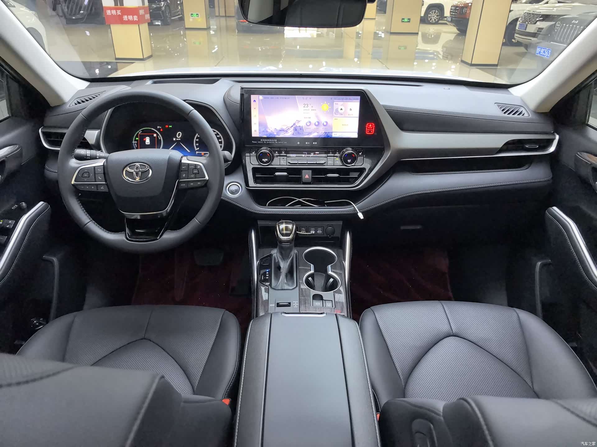 Toyota Highlander, 2025 все фото