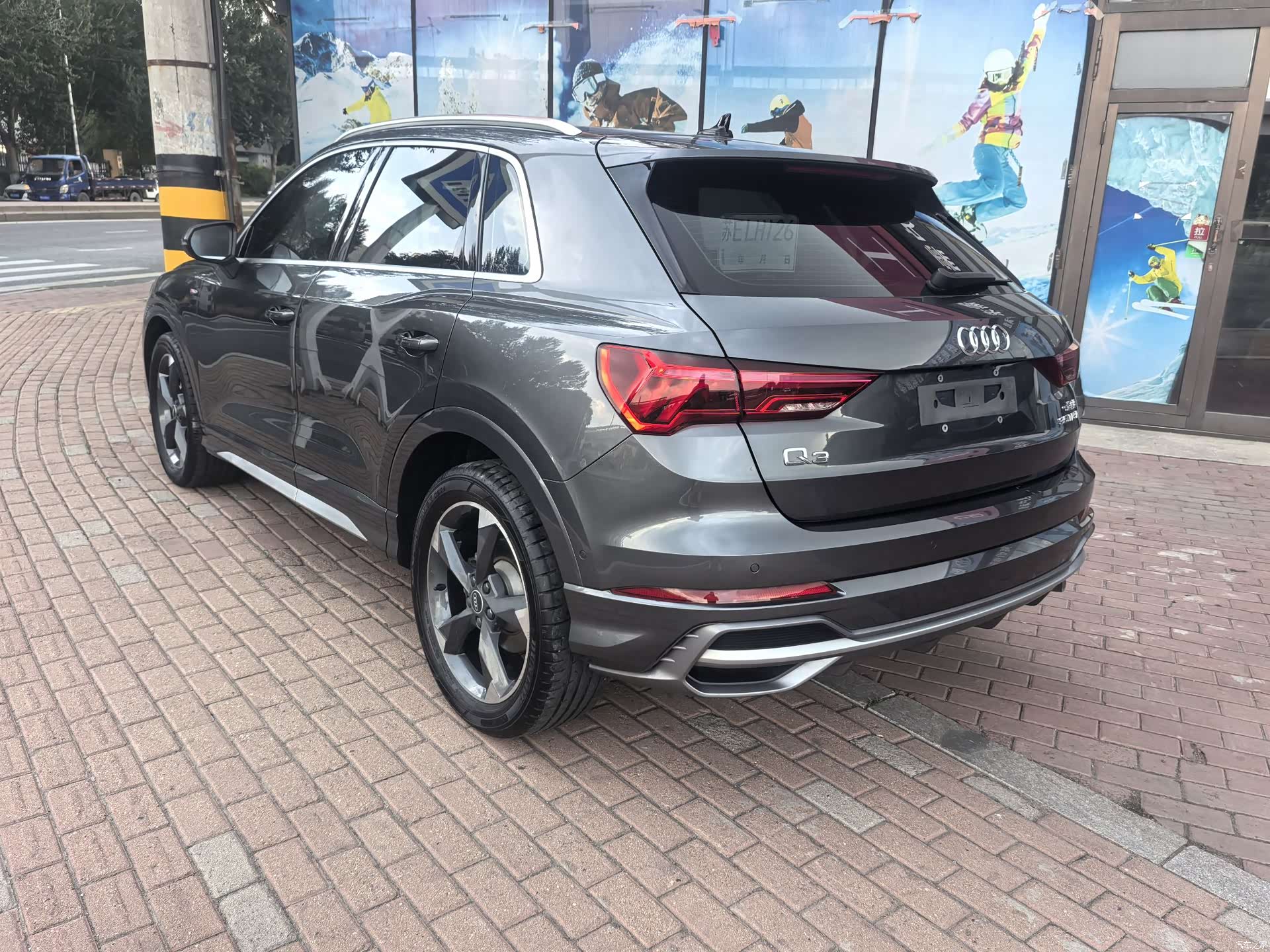 Audi Q3, 2022 11